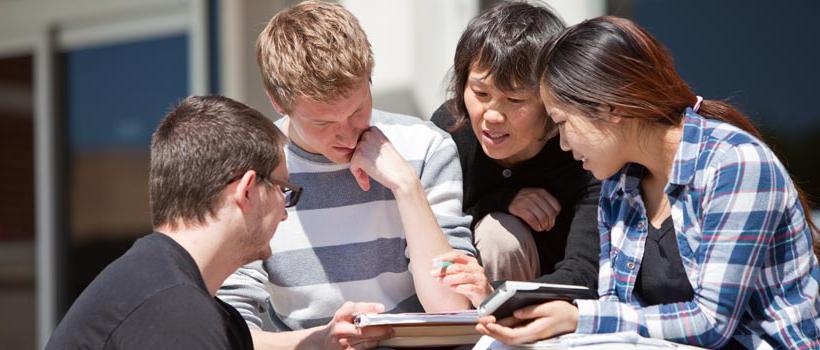 Dr. Lee with her students